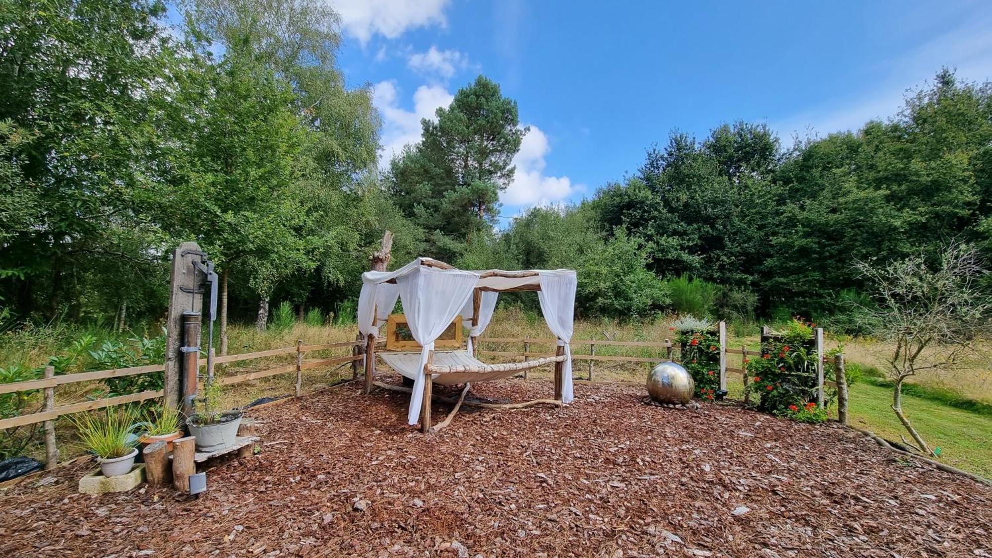 Luxury Bell Tent At Camping La Fortinerie Mouliherne Екстериор снимка